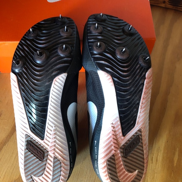 Track shoes - Picture 3 of 4